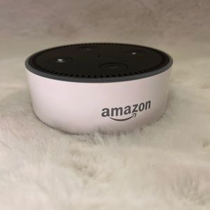 Amazon Echo Dot 2nd Generation Smart Speaker in White (Used)